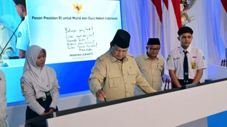 Pemerintah Telah Distribusikan 280.000 TV Digital ke Sekolah