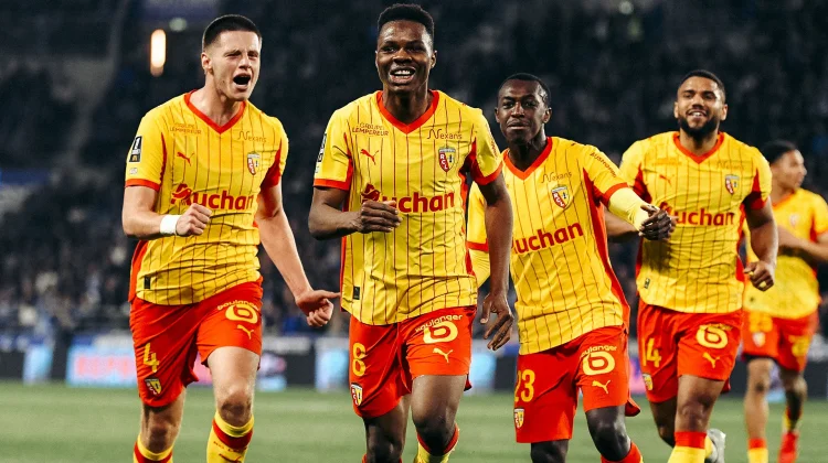Lens Kecewa Ditahan Imbang Tuan Rumah Strasbourg