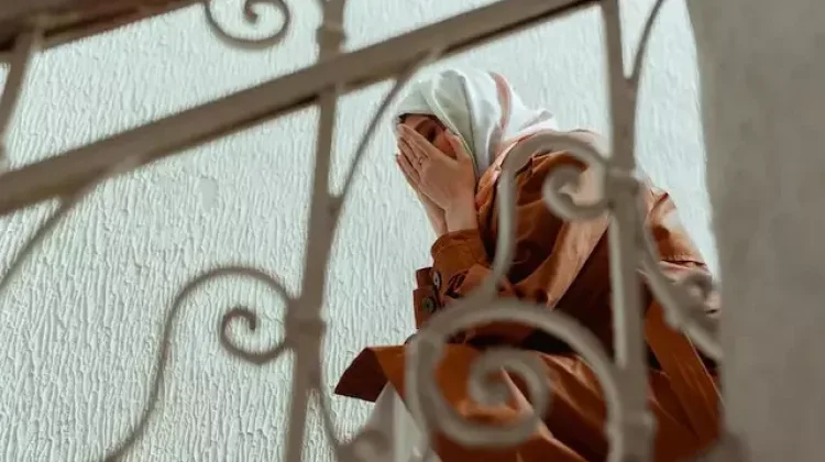 Mengatasi Perasaan Sedih saat Ramadan, Ini Cara Menemukan Kembali Ketenangan