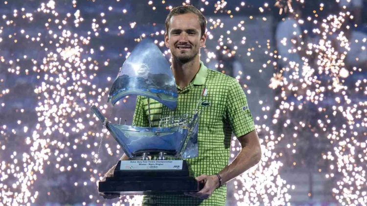 Griekspoor Cedera, Medvedev Angkat Trofi Dubai Tennis Championships 2026