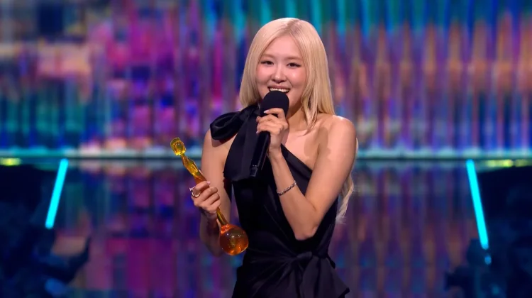Rose BLACKPINK Cetak Sejarah, Jadi Artis K-pop Pertama Raih BRIT Awards