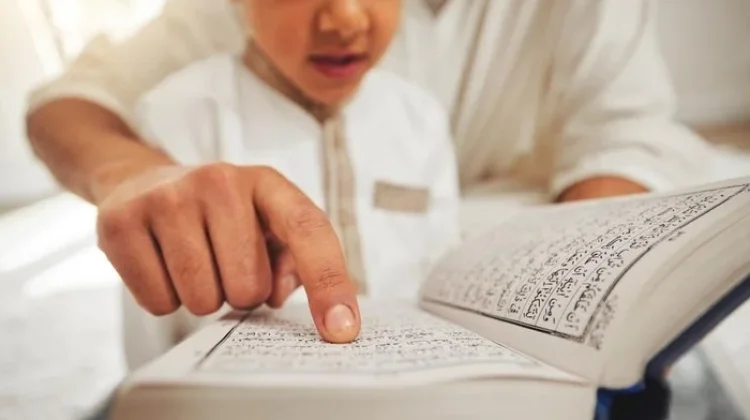 Syiar Ramadan: Keutamaan Al-Qur'an jadi Cahaya Penuntun Kemaslahatan Hidup
