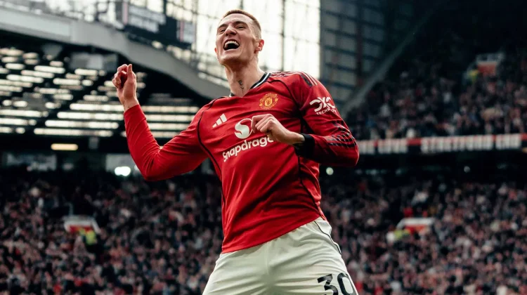 Manchester United Kalahkan Crystal Palace 2-1, Segel Posisi Ketiga dalam Klasemen