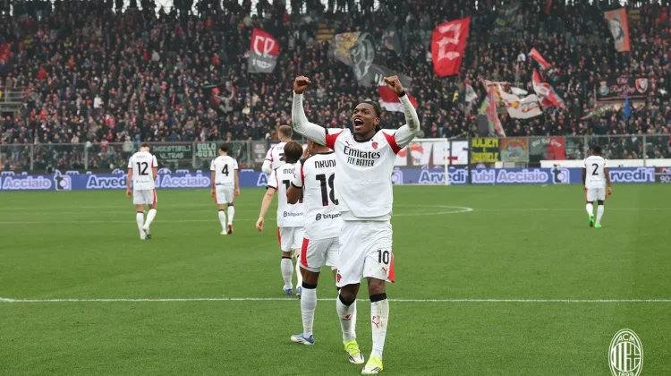 Gol "Injury Time" Pavlovic dan Leao Bawa Milan Tundukkan Cremonese
