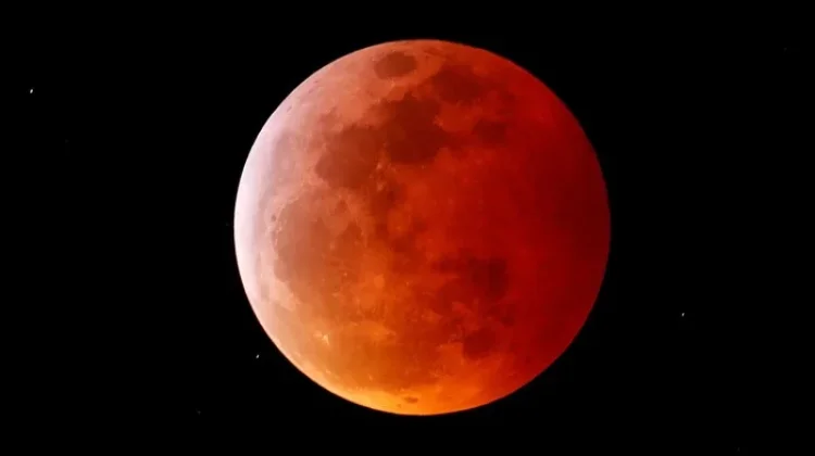 Kemenag Ajak Umat Salat Khusuf saat Gerhana Bulan 3 Maret 2026
