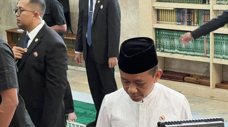 Bahlil Lahadalia Sampaikan Duka Atas Wafatnya Wapres ke-6 Try Sutrisno