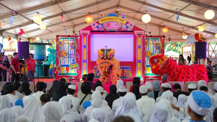 "Harmoni Imlek Nusantara" Undang Ribuan Anak Yatim
