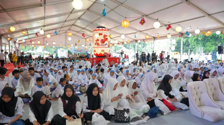 "Harmoni Imlek Nusantara" Undang Ribuan Anak Yatim
