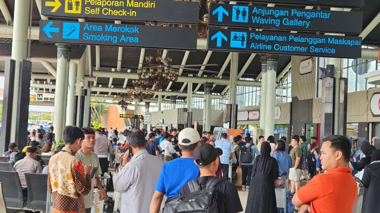 Bandara Soetta Batalkan 41 Penerbangan Timur Tengah