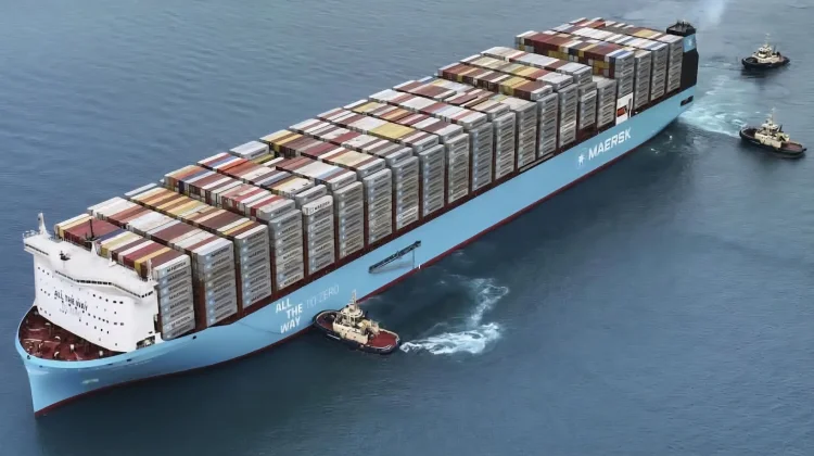Menyusul Konflik di Iran, Maersk Berhentikan Seluruh Pelayaran di Selat Hormuz
