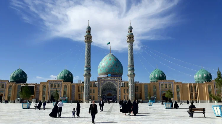 Atas Petunjuk Imam Mahdi, Begini Sejarah Masjid Jamkaran Iran