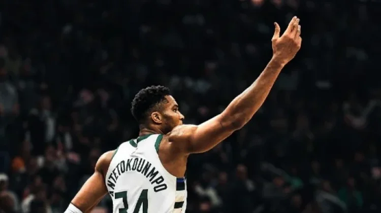 Cedera Hambat Giannis , Tak Maksimal Lawan Celtics