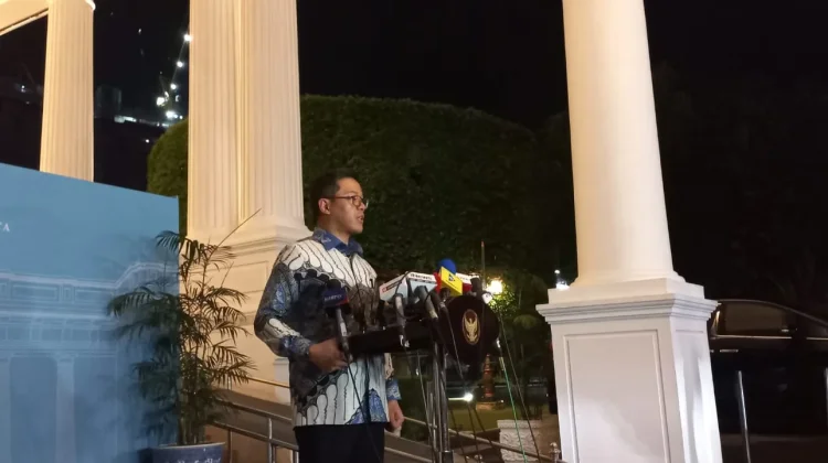 Menlu: 15 WNI di Teheran Segera Dievakuasi