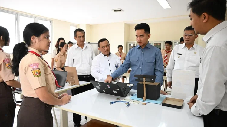 Wapres Tinjau Integrasi AI dalam Pembelajaran di SMP Santo Yusup Bandung