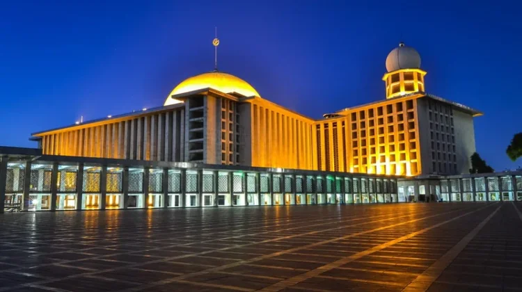 Rekomendasi Masjid Bersejarah untuk Wisata di Bulan Ramadan