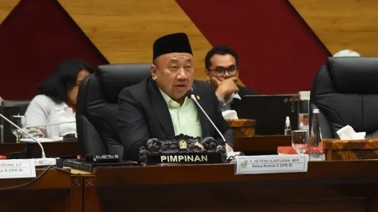 Komisi X DPR Wanti-Wanti Gaji Guru PPPK Paruh Waktu Dibayar Telat