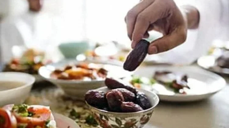 Menunda Berbuka, Apakah Puasa Tetap Sah?