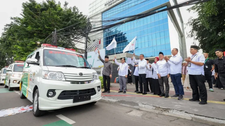 Bersama BAZNAS, Alfamart Salurkan Lima Ambulans dan PRB Masyarakat Prasejahtera