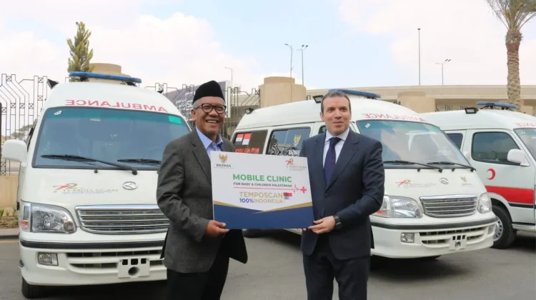 BAZNAS Bersama Dubes RI di Mesir Salurkan 5 Unit Ambulans dari Tempo Scan