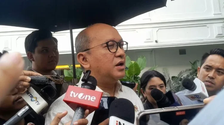 Menteri Rosan: Investasi Panel Surya Sudah Masuk Senilai USD 1,4 Miliar