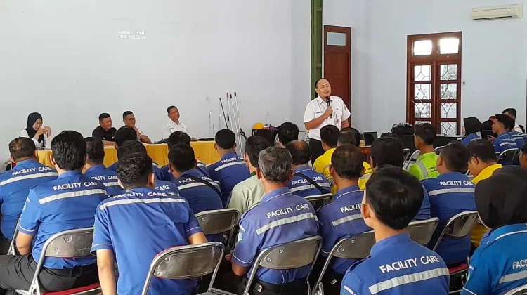 KAI Services Bekali Petugas Kebersihan Jelang Layanan Angkutan Lebaran