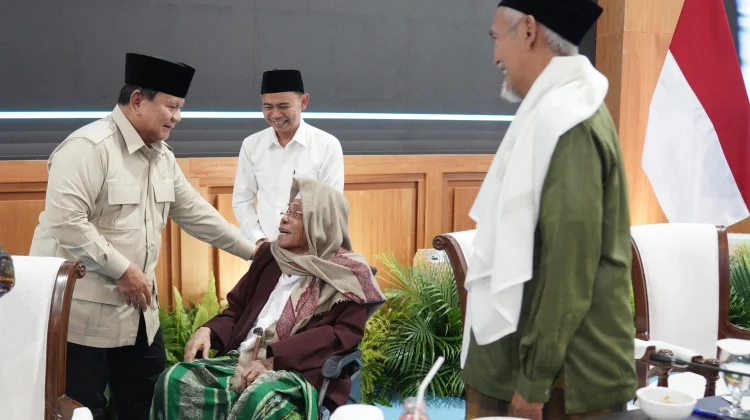 Momen Hangat Presiden Buka Bersama dengan Tokoh Agama di Istana M