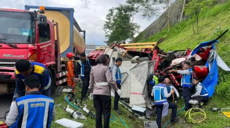 Kecelakaan Tiga Truk di Tol Semarang–Solo, Satu Korban Meninggal