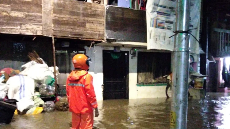 BPBD DKI Catat 39 RT dan 13 Ruas Jalan Tergenang Banjir