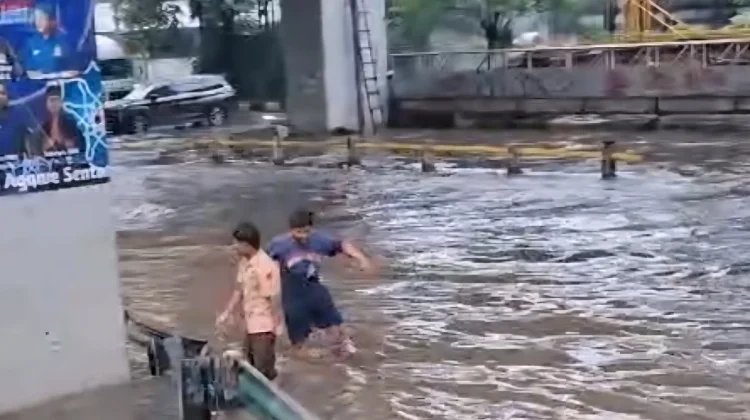 Banjir Landa 10 Kecamatan di Kota Tangerang
