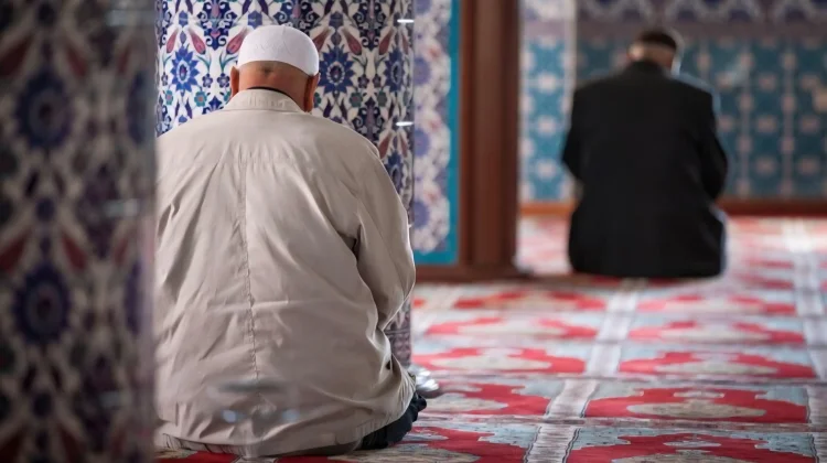 Simak Pengertian Itikaf dan Tata Caranya