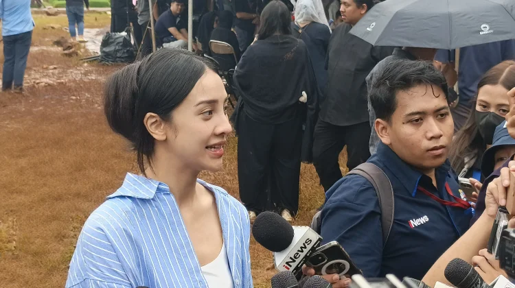 Anya Geraldine Ceritakan Momen Emosional di Pemakaman Vidi Aldiano