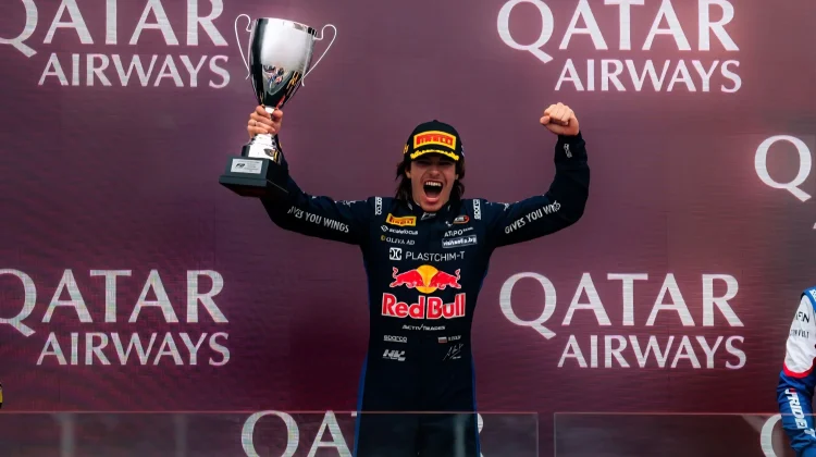 Hasil Feature Race F2 Australia, Nikola Tsolov Finis Terdepan