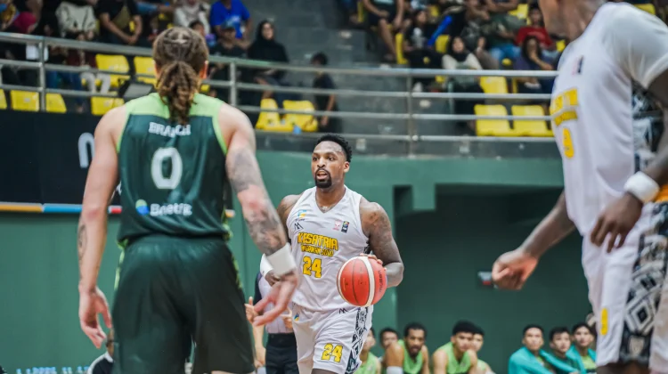 Duel Barkley Vs Branch Warnai Laga Kesatria Kontra Hornbills