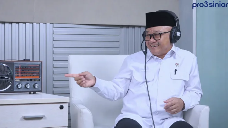 Kisah Mendikdasmen sejak Kecil Belajar Bahasa Inggris dari Siaran Radio