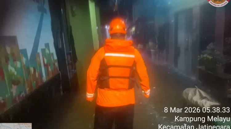 BPBD: 18 RT dan 2 Ruas Jalan di Jakarta Barat Masih Tergenang Banjir