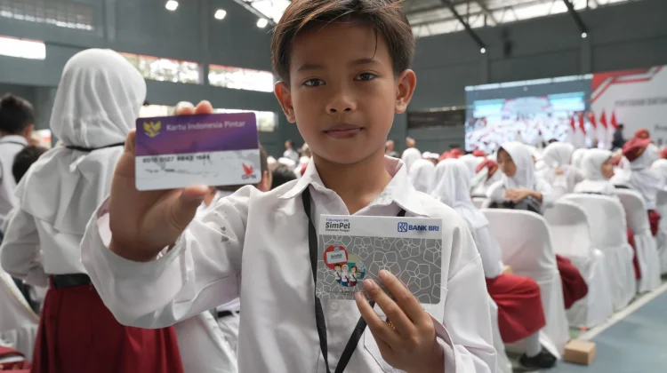 Celah Pungli PIP, DPR Singgung Rendahnya Literasi Administrasi Tingkat Penerima