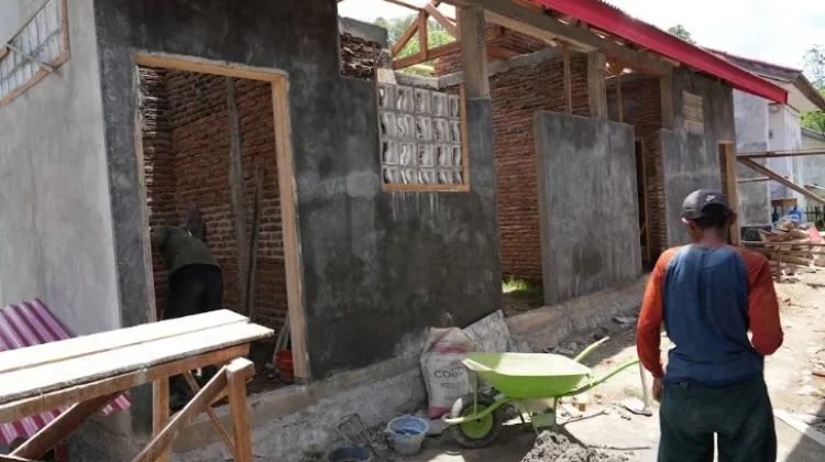 Ruang Kelas Direnovasi Pemerintah, Siswa-siswi SDN 26 Paguyaman Nyaman Belajar