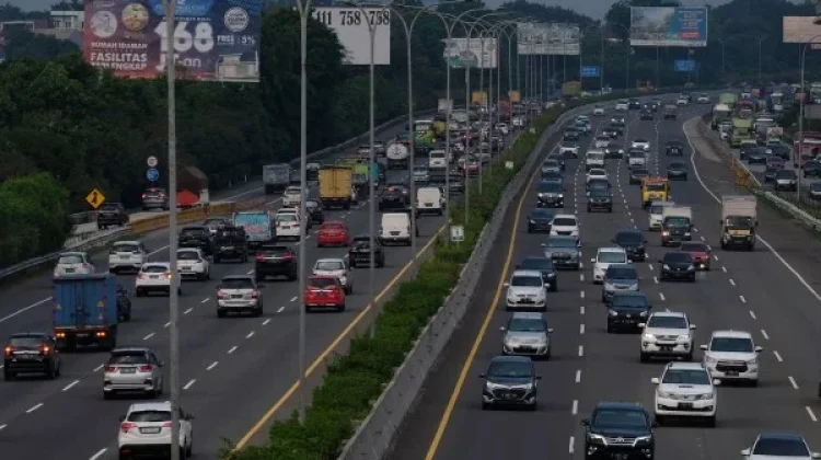 Pemudik Waspadai Terjebak Macet, Ini Prediksi Puncak Arus Mudik-Balik Lebaran 2026