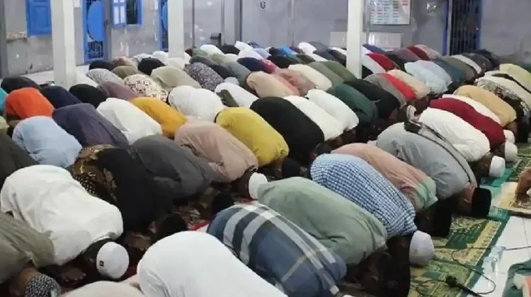 I’tikaf Menepi Sejenak Menemukan Makna Kehidupan Spiritual Ramadan