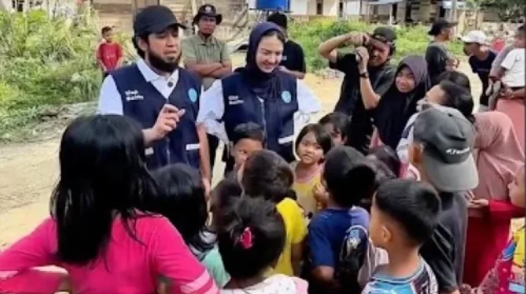 Anak Korban Banjir Aceh Tamiang Terhibur Kuis Deryansha–Raline