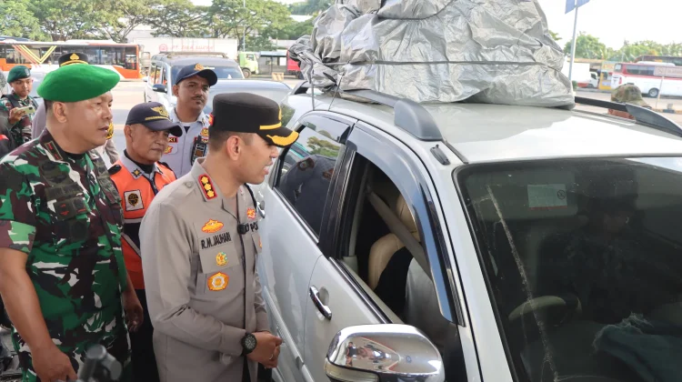 Arus Mudik, 850.617 Kendaraan Lintasi Tol Tangerang-Merak