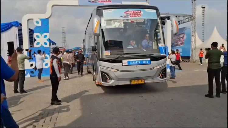 Mudik Gratis Pelindo, Antar Harapan Keluarga Pulang ke Kampung Halaman