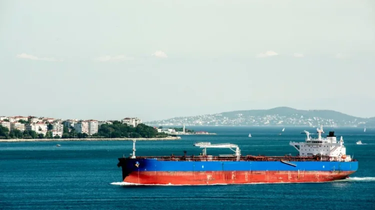 Iran Buka Selat Hormuz Secara Terbatas