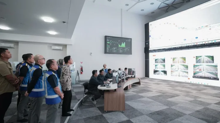 Wapres Gibran Pantau Strategi Arus Mudik Lebaran 2026 di JMTC Bekasi