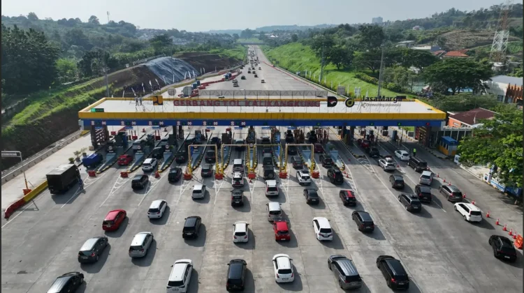 Volume Kendaraan di GT Kalikangkung Naik 53,1 persen sejak Pemberlakuan One Way