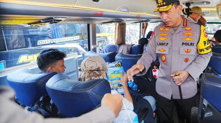Kapolri Lepas 80 Bus Mudik Gratis, Pastikan Kesiapan Sopir Antar ke Tujuan