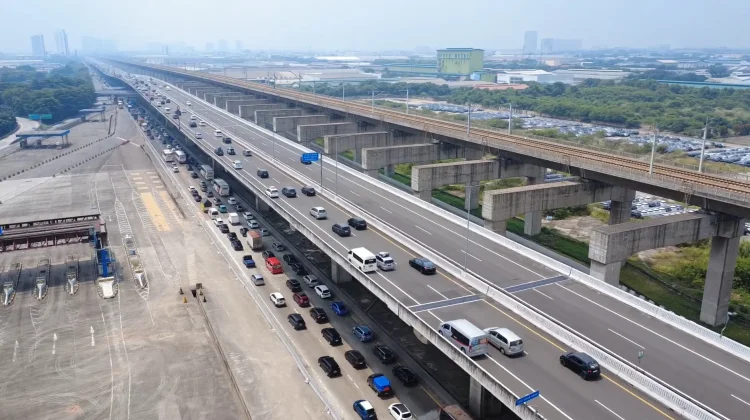 Arus Mudik Meningkat, 142 Ribu Kendaraan Keluar Jakarta