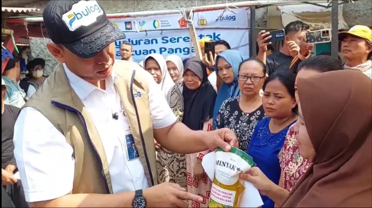 Bulog Salurkan Bantuan Pangan Serentak, Sasar 32 Juta Penerima