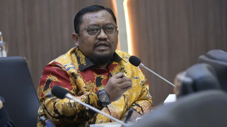 DPR Minta Kasus Penyiraman Air Keras Aktivis Diusut Transparan