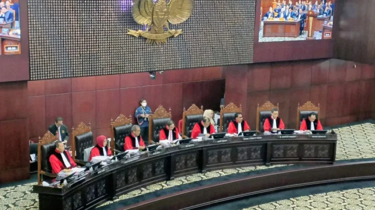MK Hapus Pensiunan DPR Seumur Hidup, Simak Fakta-Faktanya